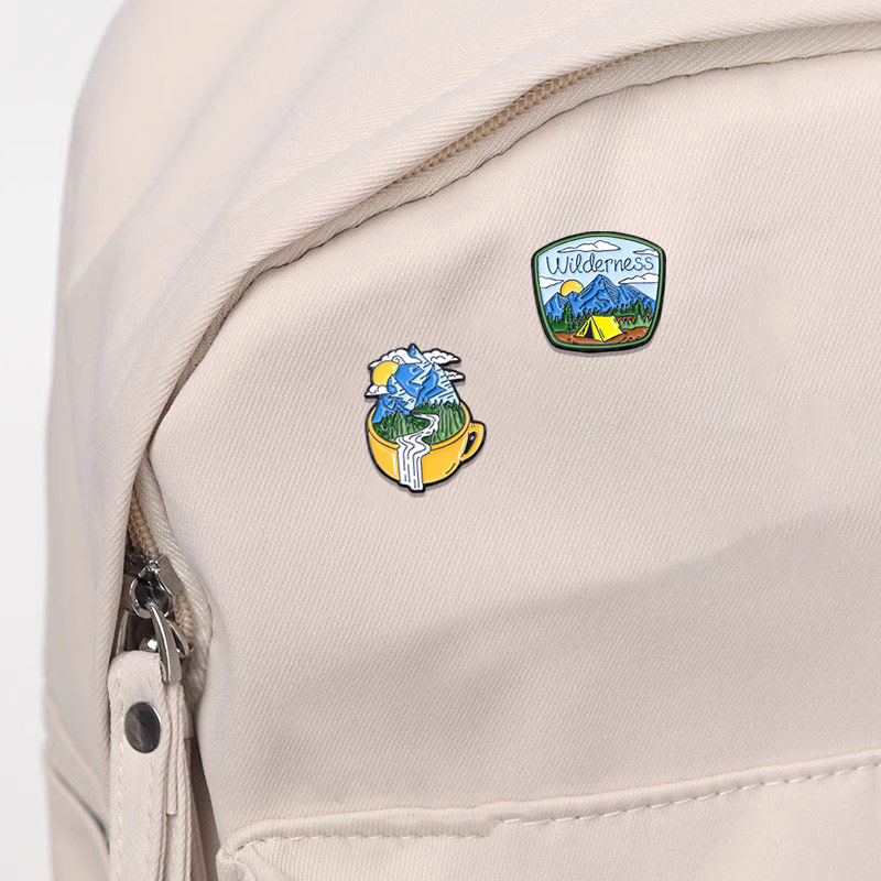 Outdoor camping series emblem  - Outdoor Adventure Backpack 评论和价格